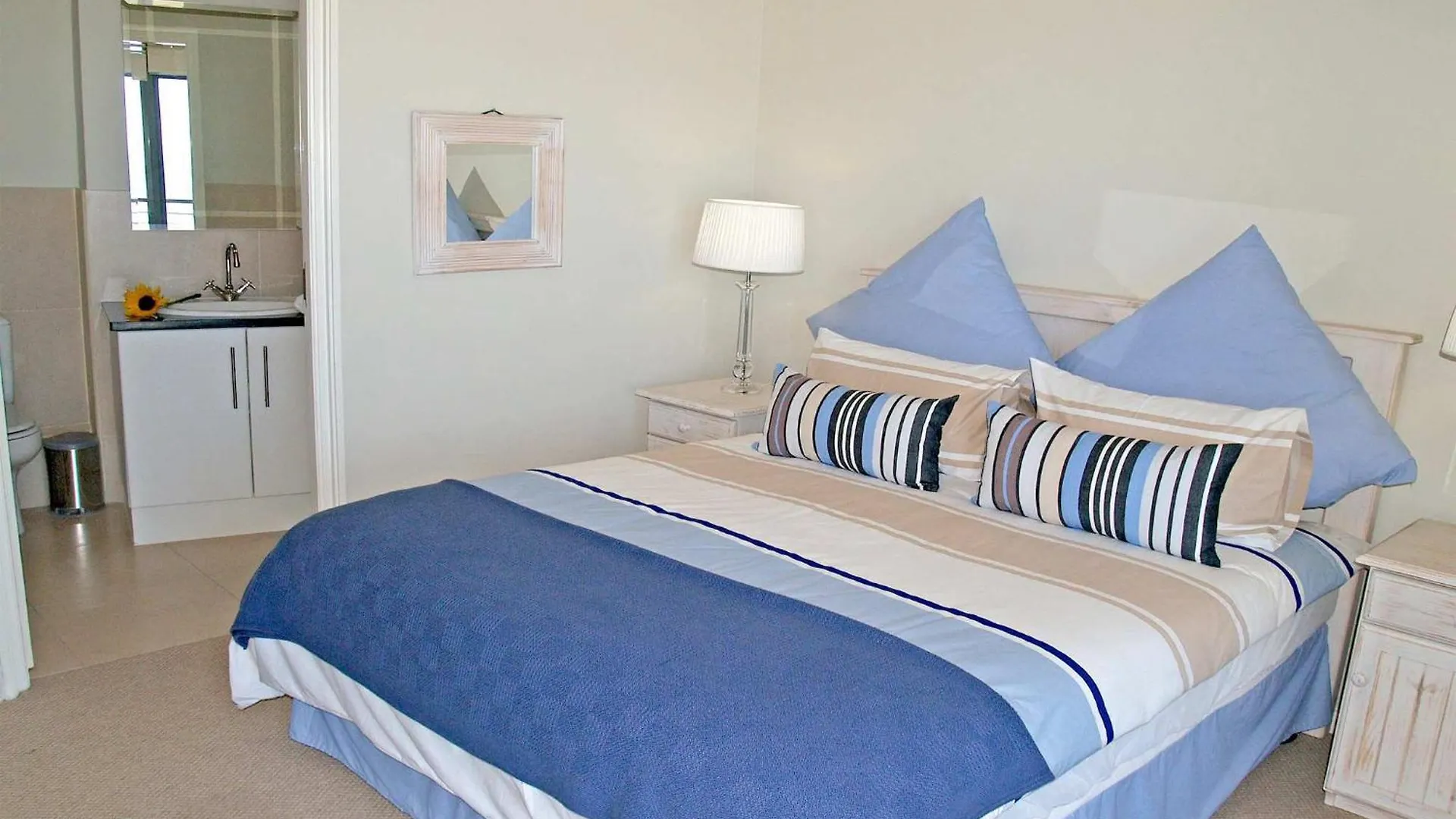 Villa Bluebird Penthouse Muizenberg